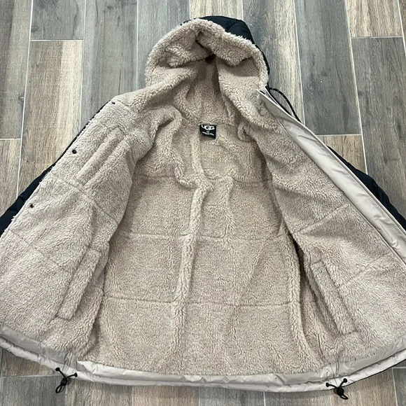 NEW UGG SHASTA DOWN PUFFER JACKET 2.0 Size XS - Picture 6 of 11